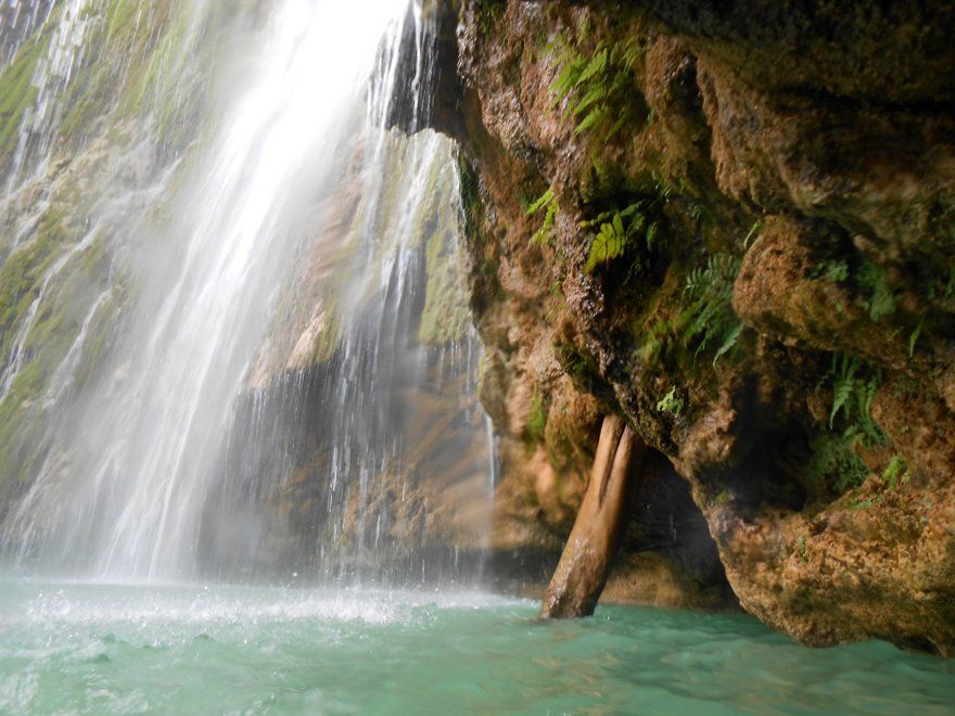 Tomar un baño en las cascadas de Punta Cana
