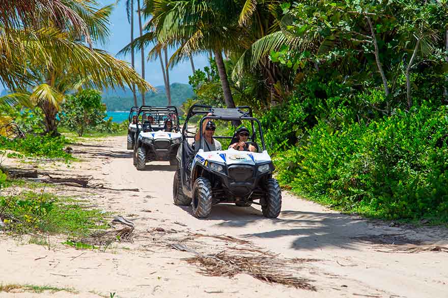 Excursiones con todo terreno en el Jeep Wrangler Safari - República Dominicana