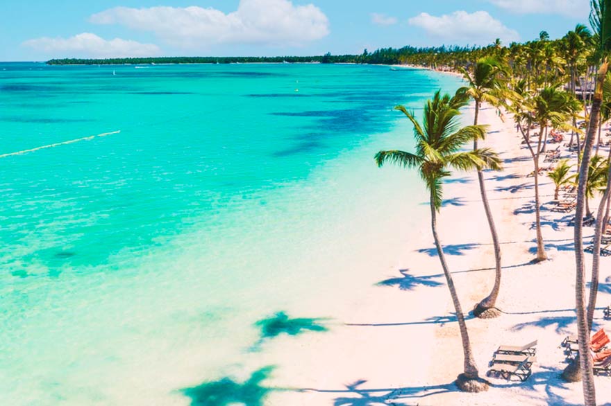 Playa Bávaro (République dominicaine), reconnue comme l'une des plus belles plages au monde aux TripAdvisor Travellers’ Choice Awards
